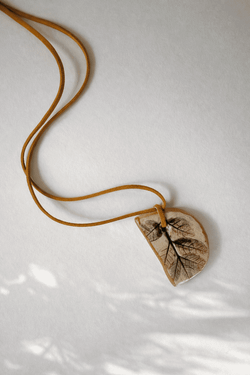 Collar de Porcelana pintado a mano