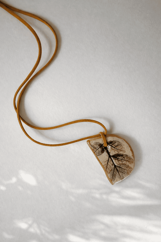 Collar de Porcelana pintado a mano