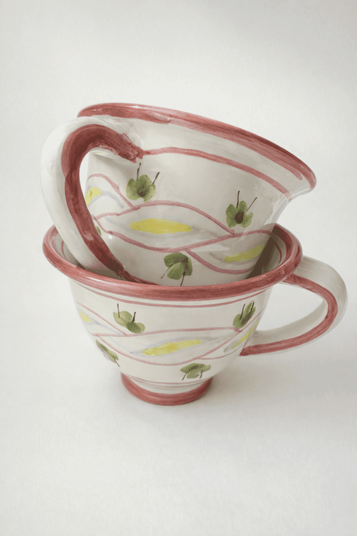 Juego de tazas con forma de campana