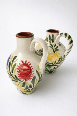 Pequeños jarroncitos decorativos pintados a mano